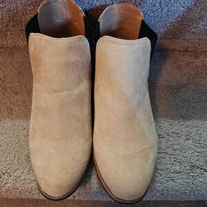 NEW Red Circle Footwear women's tan beige Jessamine Chukka Ankle Boot 8.5